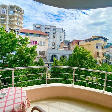 Hotel Metali Sarandë エクステリア 写真