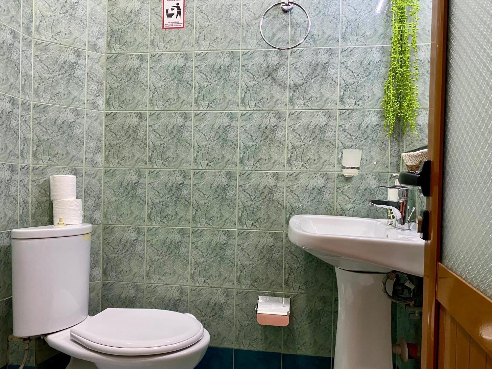 Hotel Metali Sarandë エクステリア 写真