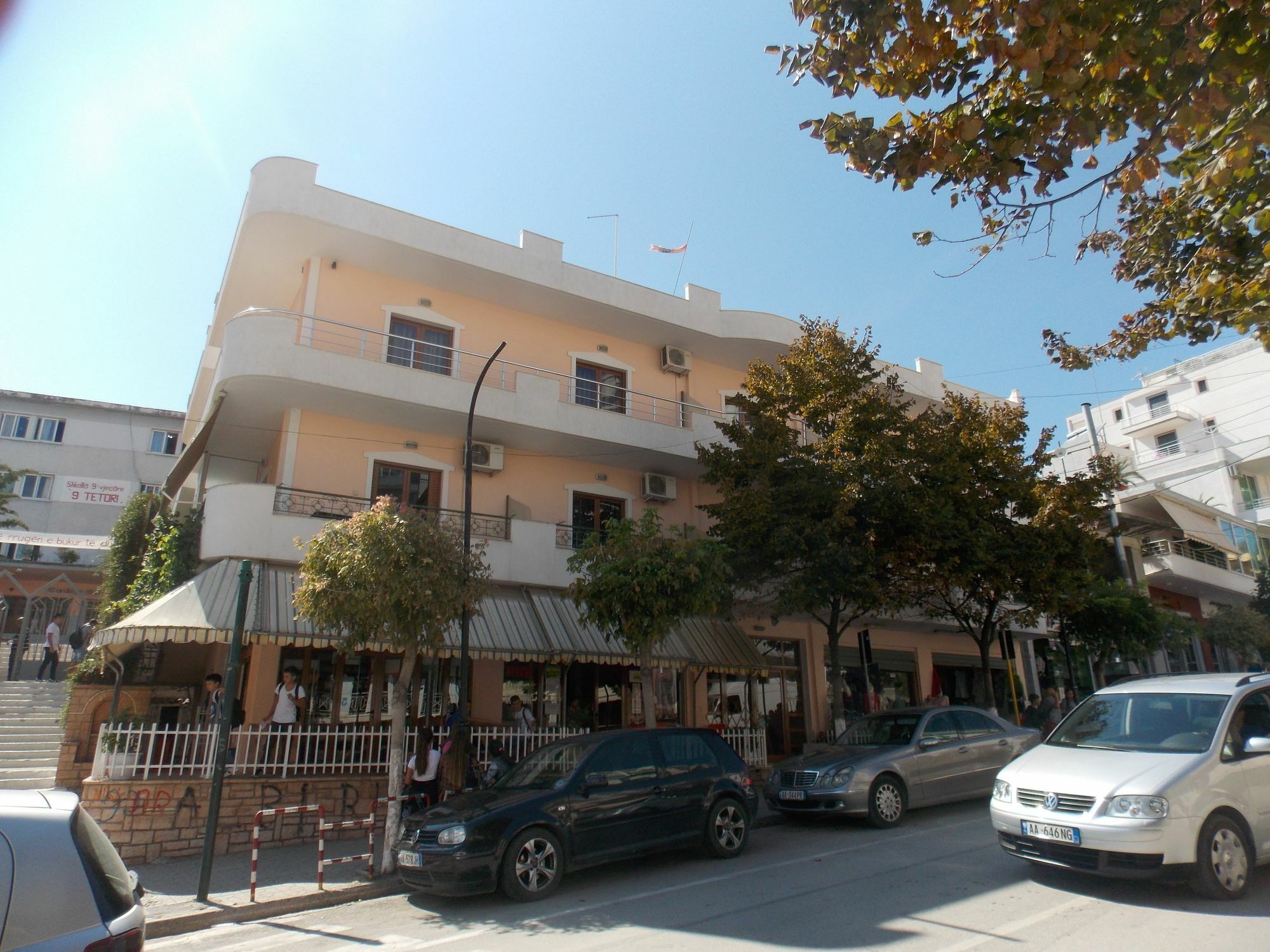 Hotel Metali Sarandë エクステリア 写真